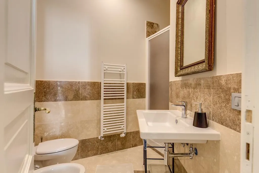 Appartamento Magna Grecia Roma Daire