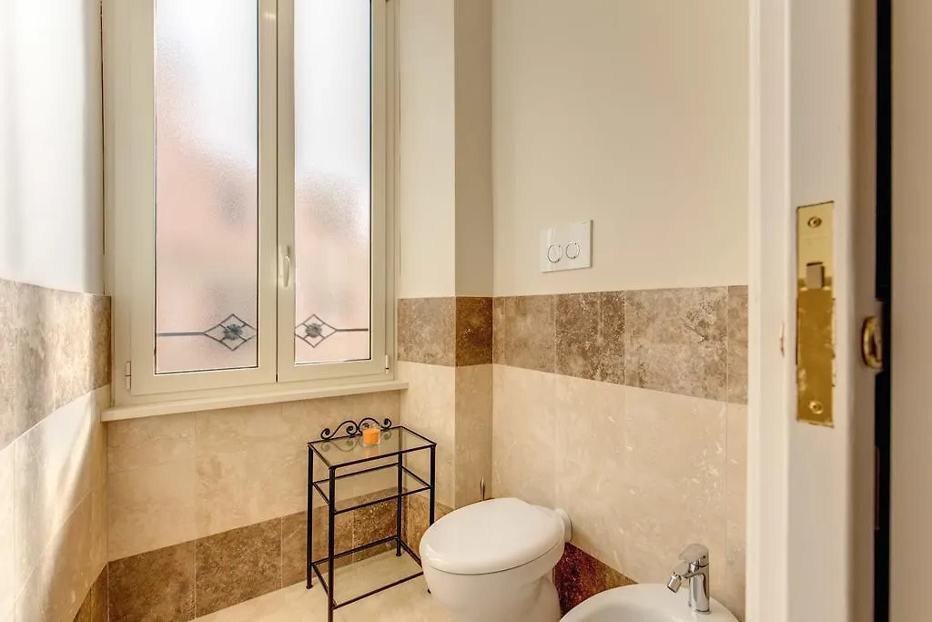 Daire Appartamento Magna Grecia Roma İtalya